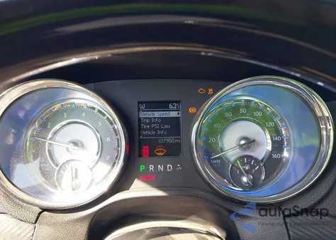 2011 Chrysler 300C из США, поврежденный, VIN 2C3CA6CT5BH560702